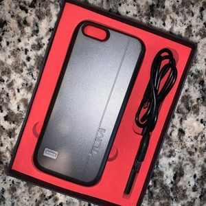 Tumi Charging Case for iPhone 6/6S/7/8
